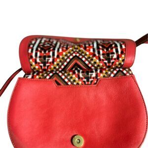 Vera Bradley Women's Leather Crossbody Purse Red Geometric Pattern‎